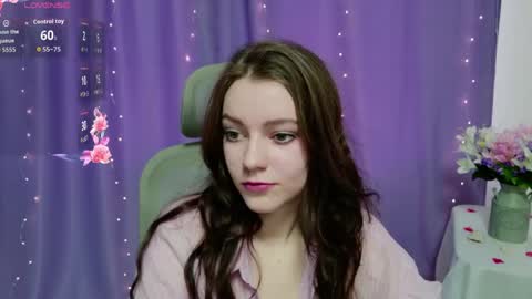 Snapshot of holly_kittenss chatting on April 7, 12:16 pm Lana online show from April 7, 12:16 pm