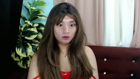 holly_maria69 online show from March 12, 5:52 pm