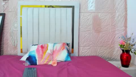 Snapshot of holly_sly chatting on November 26, 7:26 pm holly online show from November 26, 7:26 pm