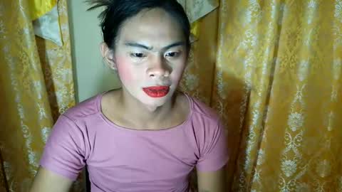 Mika Duhay Velat online show from December 18, 3:40 pm
