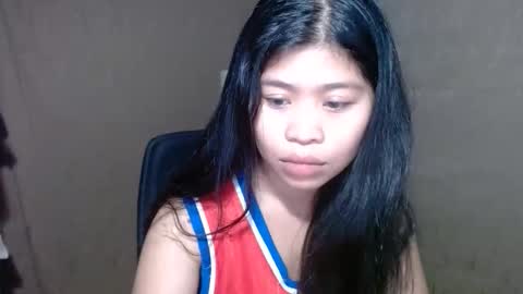 HollyApple online show from February 12, 2:12 pm