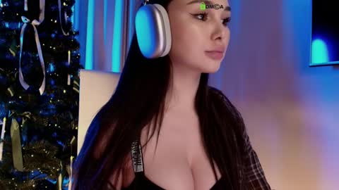 Snapshot of hollyextra chatting on January 10, 5:13 pm hollyextra online show from January 10, 5:13 pm