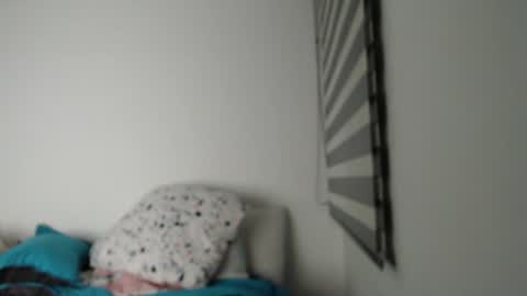 Snapshot of hollykoff chatting on December 28, 5:02 am space online show from December 28, 5:02 am