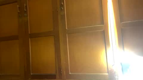 Snapshot of hollykoff chatting on February 20, 2:29 am space online show from February 20, 2:29 am