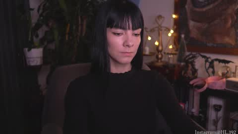 Snapshot of hollylinder_ chatting on December 14, 1:11 am Holly Linder online show from December 14, 1:11 am