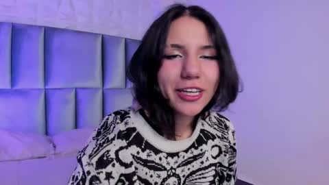 Snapshot of hollypeach_ chatting on May 14, 8:04 pm hollypeach_ online show from May 14, 8:04 pm