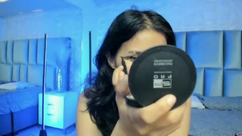 Snapshot of hollypeach_ chatting on May 27, 7:55 pm hollypeach_ online show from May 27, 7:55 pm