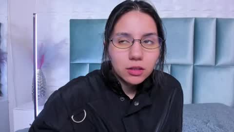 Snapshot of hollypeach_ chatting on June 29, 6:41 am hollypeach_ online show from June 29, 6:41 am