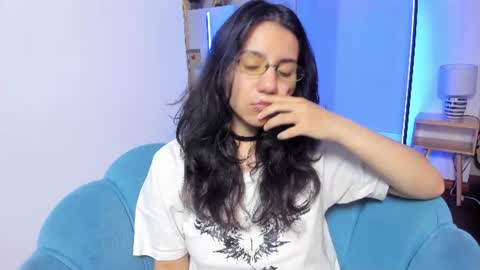 Snapshot of hollypeach_ chatting on July 12, 5:15 pm hollypeach_ online show from July 12, 5:15 pm