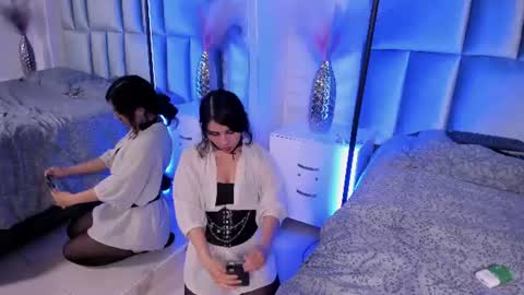 Snapshot of hollypeach_ chatting on July 15, 8:14 pm hollypeach_ online show from July 15, 8:14 pm