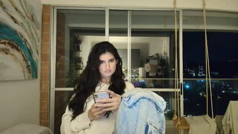 hollyshit_ online show from March 2, 12:35 am