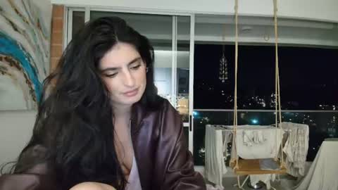 hollyshit_ online show from June 14, 2:24 am