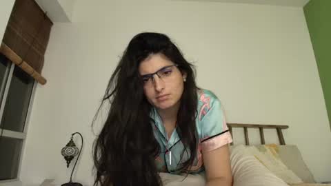 hollyshit_ online show from July 18, 2:05 am