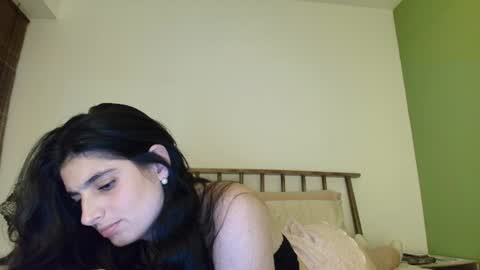 hollyshit_ online show from July 27, 12:39 am