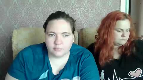 HollyXEva online show from June 6, 9:03 am