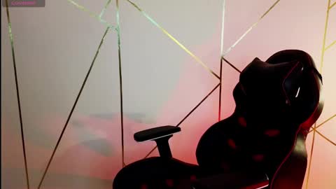 holly online show from February 12, 9:01 pm