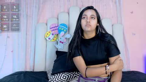 Snapshot of hollyyqueen_ chatting on June 1, 7:26 pm Hollyy online show from June 1, 7:26 pm