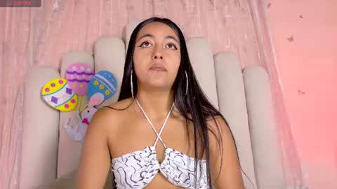 Snapshot of hollyyqueen_ chatting on June 18, 7:51 pm Hollyy online show from June 18, 7:51 pm