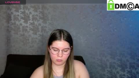 Welcome guys  Pleasure to see you all here  My name is MichaelaTip menu is active Private is open  online show from January 23, 10:11 pm