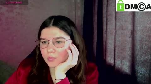 Welcome guys  Pleasure to see you all here  My name is MichaelaTip menu is active Private is open  online show from March 25, 7:14 am