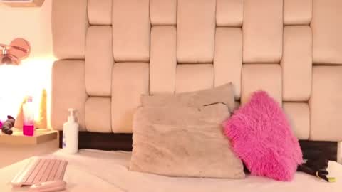 Ariana Mora online show from June 20, 1:14 pm