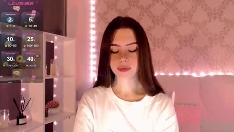 Snapshot of holymiax chatting on October 4, 3:48 am Mia online show from October 4, 3:48 am