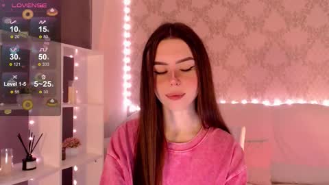 Snapshot of holymiax chatting on October 5, 3:38 am Mia online show from October 5, 3:38 am