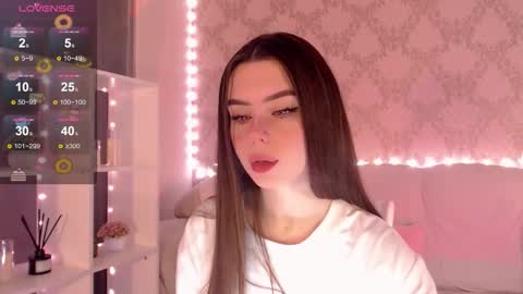 Snapshot of holymiax chatting on October 12, 3:27 am Mia online show from October 12, 3:27 am