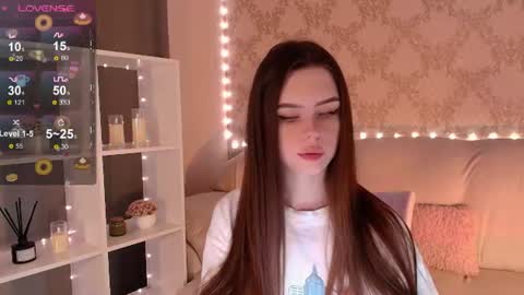 Mia online show from July 5, 3:45 am
