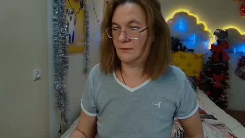 holymilfa online show from December 1, 4:29 pm