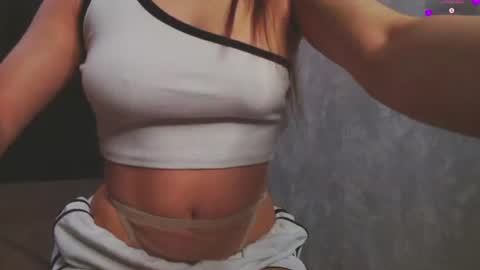holysinner83 online show from June 18, 1:59 pm