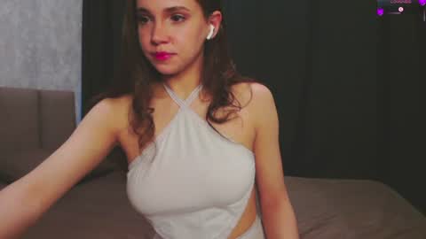 holysinner83 online show from June 21, 12:19 pm