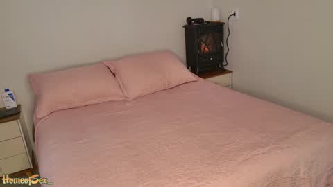 Snapshot of homeofsex_ chatting on November 25, 10:37 am Jack and Sally online show from November 25, 10:37 am