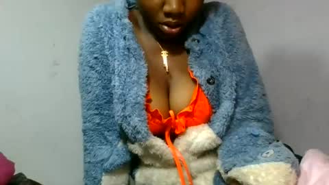 Snapshot of honeria98 chatting on June 22, 3:36 am honeria98 online show from June 22, 3:36 am
