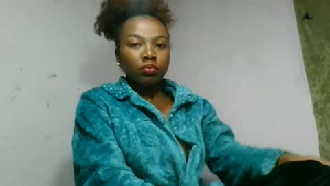 Snapshot of honeria98 chatting on June 25, 4:56 am honeria98 online show from June 25, 4:56 am