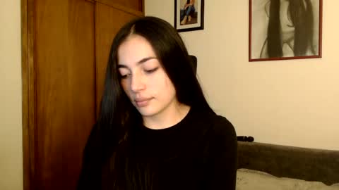 Snapshot of honey_aynur chatting on June 13, 11:13 pm Honey Aynu online show from June 13, 11:13 pm