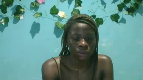 Snapshot of honey_bug2 chatting on September 20, 5:36 pm Queen online show from September 20, 5:36 pm