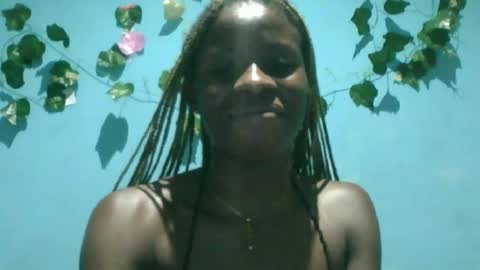 Snapshot of honey_bug2 chatting on September 25, 8:56 pm Queen online show from September 25, 8:56 pm