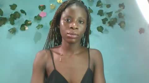 Snapshot of honey_bug2 chatting on November 4, 10:03 am Queen online show from November 4, 10:03 am