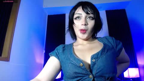 Snapshot of honey_dark chatting on January 10, 2:46 am Honney online show from January 10, 2:46 am