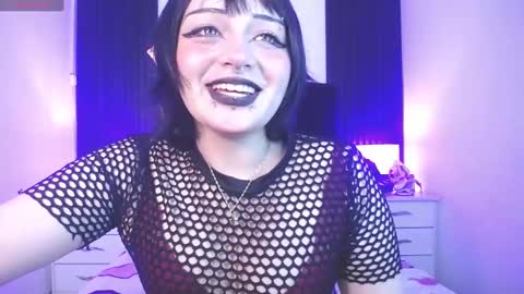 Snapshot of honey_dark chatting on February 11, 2:46 am Honney online show from February 11, 2:46 am