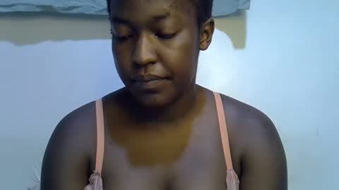 honey_dropp1 online show from May 19, 4:35 pm