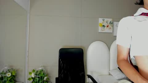 honey_hex_ online show from June 1, 12:40 pm