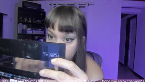 Snapshot of honey_hoe chatting on October 14, 12:11 am Lau online show from October 14, 12:11 am
