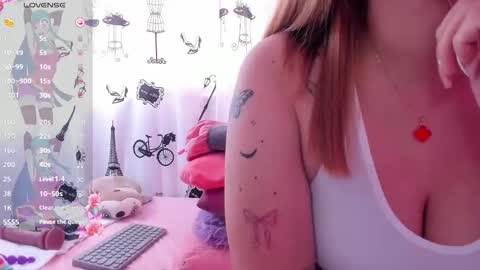 Snapshot of honey_jhenna chatting on October 15, 2:50 pm Jhenna martinez online show from October 15, 2:50 pm