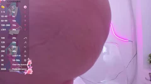 Snapshot of honey_jhenna chatting on October 25, 2:46 pm Jhenna martinez online show from October 25, 2:46 pm