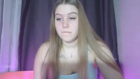 Snapshot of honey_lolaaa chatting on November 20, 2:39 pm honey_lolaaa online show from November 20, 2:39 pm