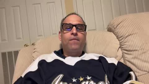 Snapshot of honey_man14 chatting on December 2, 11:51 pm honey_man14 online show from December 2, 11:51 pm