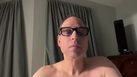 Snapshot of honey_man14 chatting on January 27, 10:06 pm honey_man14 online show from January 27, 10:06 pm