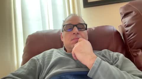 Snapshot of honey_man14 chatting on February 9, 4:29 pm honey_man14 online show from February 9, 4:29 pm